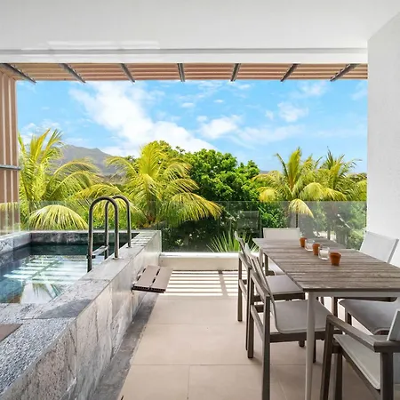 Vesper Beach - Luxury Beachfront Apartment Riviere Noire Exterior photo