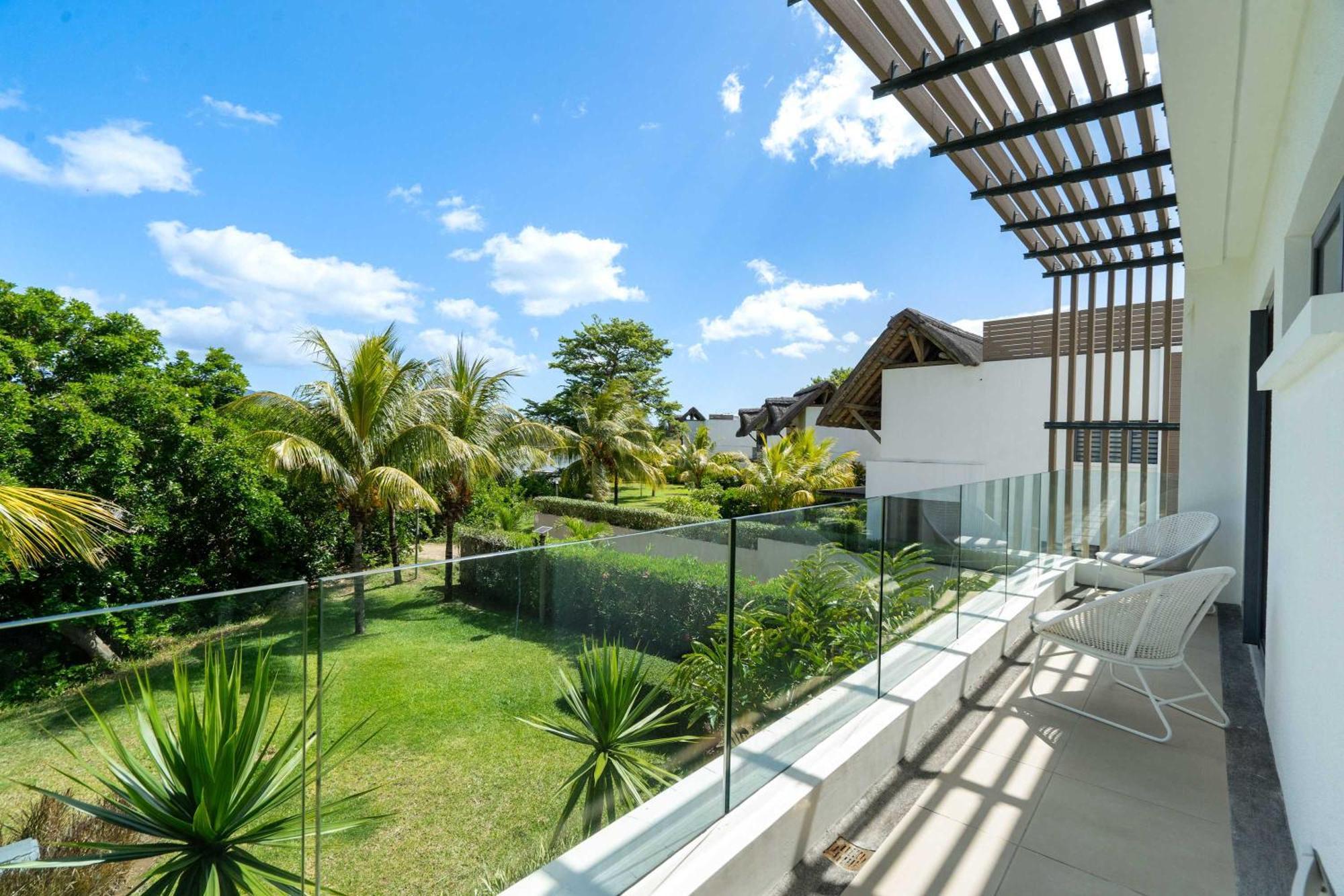 Vesper - Luxury Beachfront